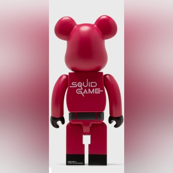 BEARBRICK X Squid Games Guard Square 400% ONLY - Picture 3 of 4